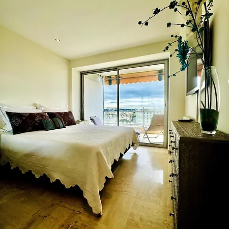 Seaview Retreat 1br With Terrace * Канны