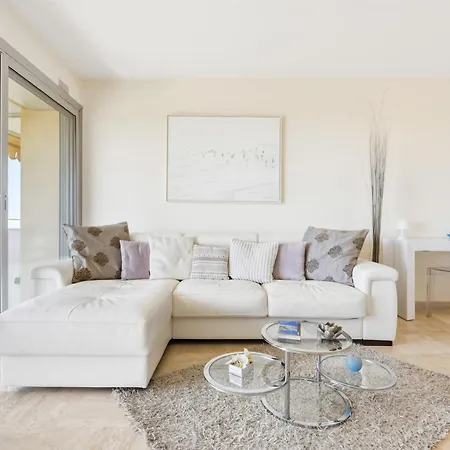 Appartamento Seaview Retreat 1br With Terrace Cannes